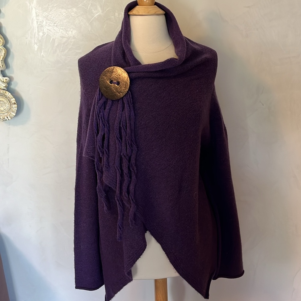 Terry Lewis Purple sweater cardigan wrap w/button & Fringe clip Size Large